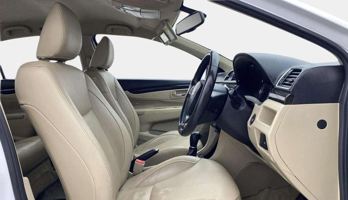 2016 Maruti Ciaz ZXI+ AT, Petrol, Automatic, 82,317 km, Right Side Front Door Cabin