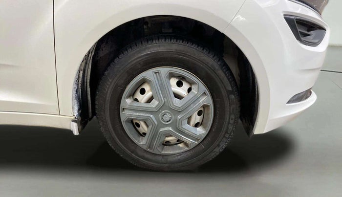 2021 Tata ALTROZ XE PETROL, Petrol, Manual, 30,849 km, Right Front Wheel