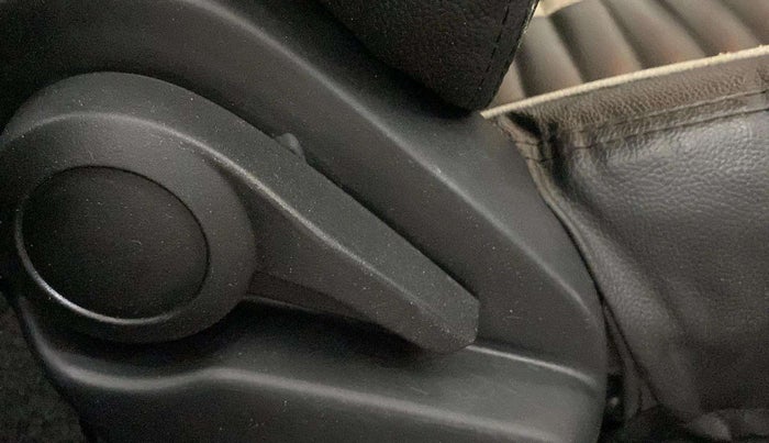 2021 Tata ALTROZ XE PETROL, Petrol, Manual, 30,849 km, Driver Side Adjustment Panel