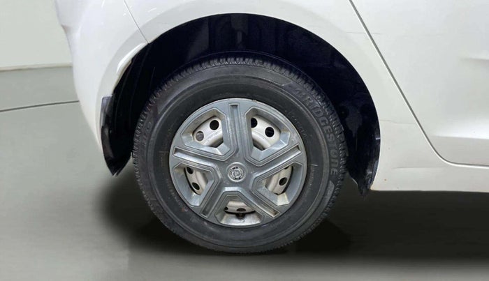 2021 Tata ALTROZ XE PETROL, Petrol, Manual, 30,849 km, Right Rear Wheel