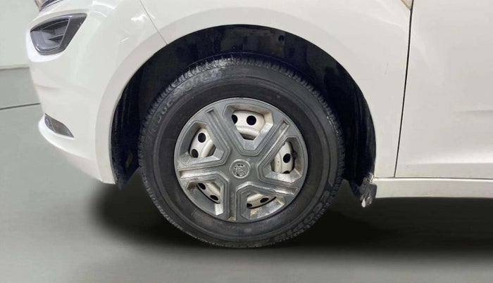 2021 Tata ALTROZ XE PETROL, Petrol, Manual, 30,849 km, Left Front Wheel