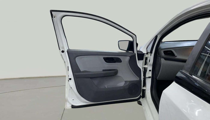 2021 Tata ALTROZ XE PETROL, Petrol, Manual, 30,849 km, LHS Front Door