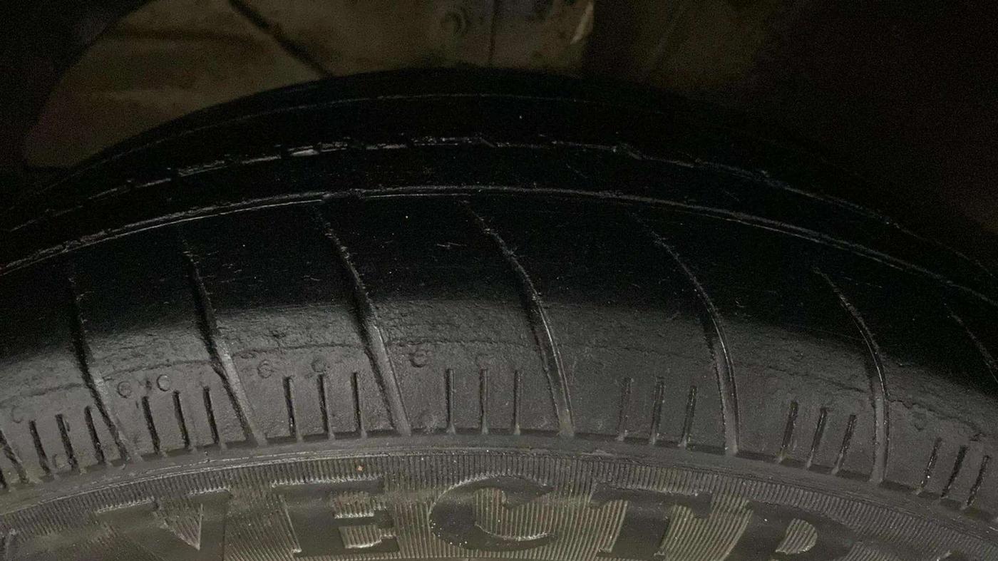 2020 Maruti XL6 ZETA MT, Petrol, Manual, 84,270 km, Left Front Tyre Tread