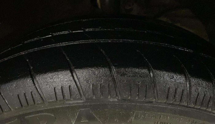 2020 Maruti XL6 ZETA MT, Petrol, Manual, 84,270 km, Right Front Tyre Tread
