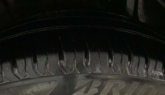 2020 Maruti XL6 ZETA MT, Petrol, Manual, 84,270 km, Left Rear Tyre Tread