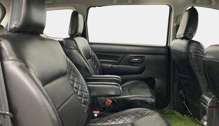 2020 Maruti XL6 ZETA MT, Petrol, Manual, 84,270 km, Right Side Rear Door Cabin