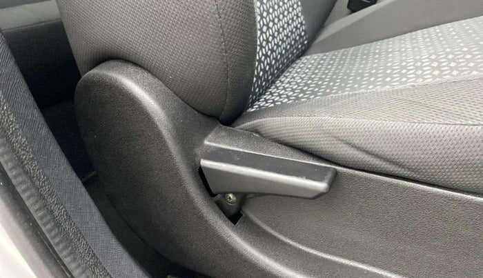 2019 Tata NEXON XM PETROL, Petrol, Manual, 77,520 km, Driver Side Adjustment Panel