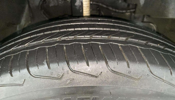 2019 Tata NEXON XM PETROL, Petrol, Manual, 77,520 km, Right Front Tyre Tread
