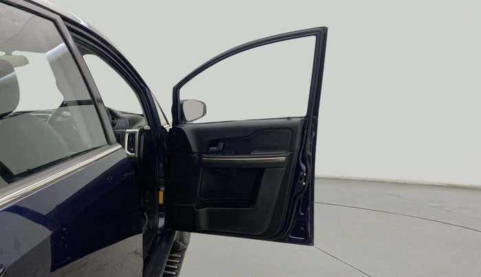 2019 Tata Hexa XTA 4X2 7 STR, Diesel, Automatic, 68,821 km, RHS Front Door