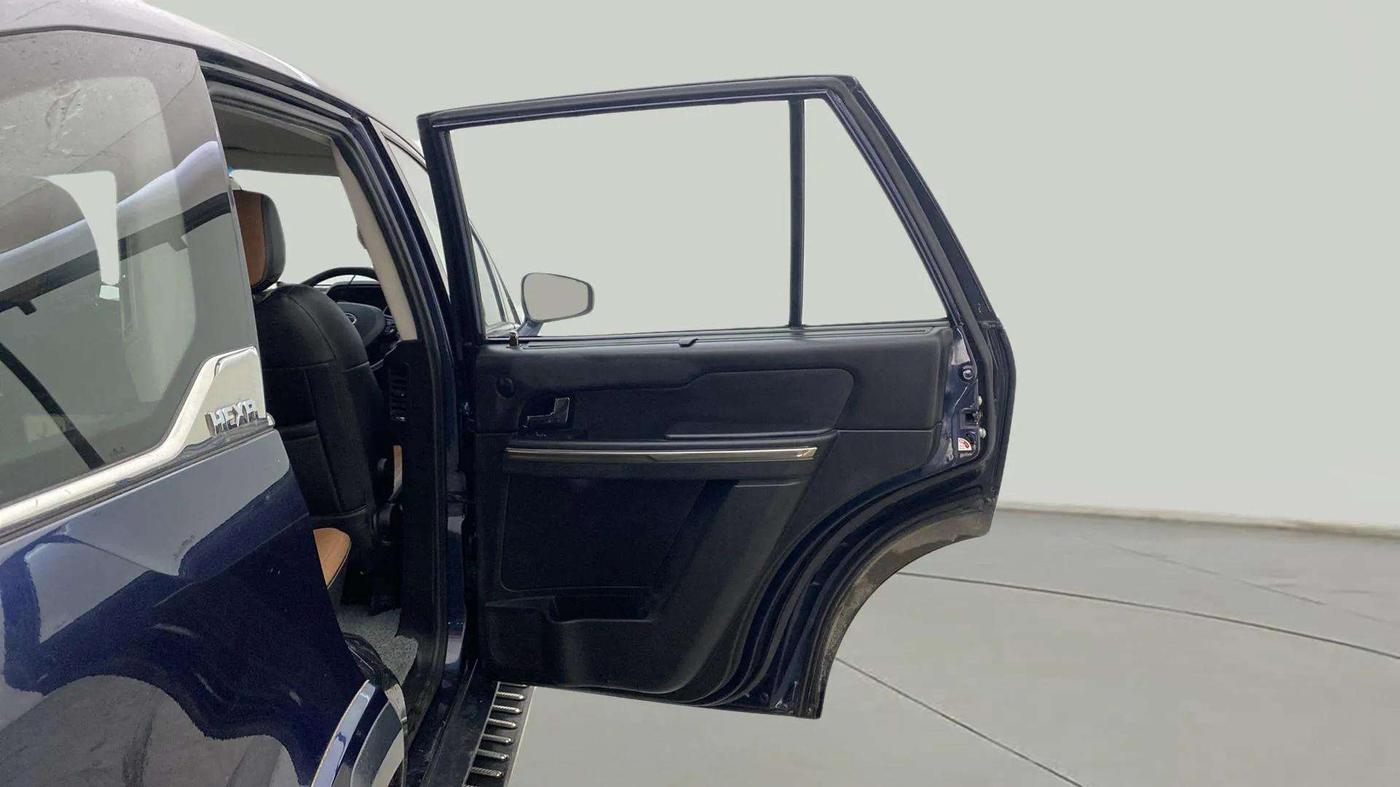 2019 Tata Hexa XTA 4X2 7 STR, Diesel, Automatic, 68,821 km, RHS Rear Door