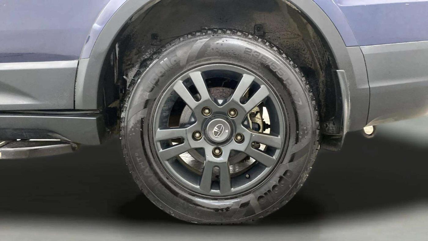 2019 Tata Hexa XTA 4X2 7 STR, Diesel, Automatic, 68,821 km, Left Rear Wheel
