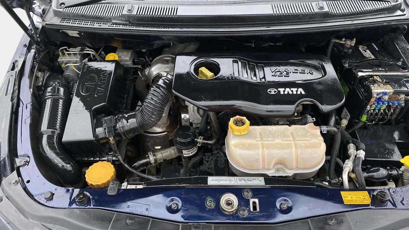 2019 Tata Hexa XTA 4X2 7 STR, Diesel, Automatic, 68,821 km, Engine View - Right