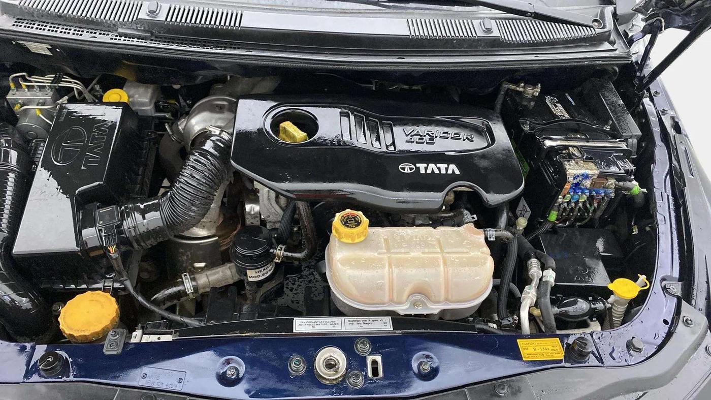 2019 Tata Hexa XTA 4X2 7 STR, Diesel, Automatic, 68,821 km, Engine View - Left