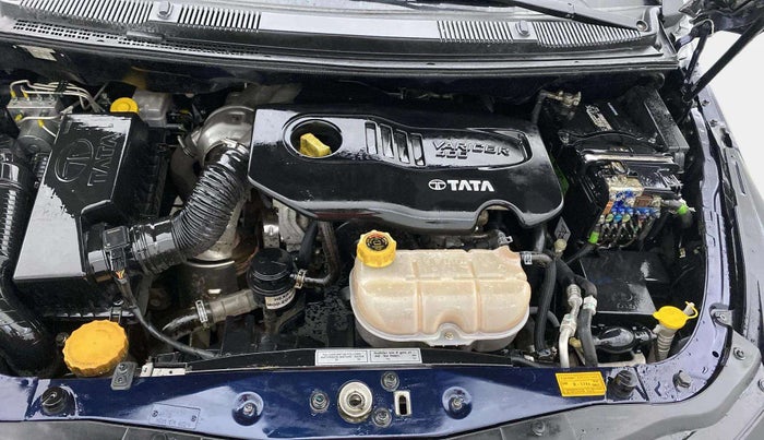 2019 Tata Hexa XTA 4X2 7 STR, Diesel, Automatic, 68,821 km, Engine View - Left