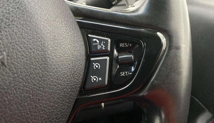 2019 Tata Hexa XTA 4X2 7 STR, Diesel, Automatic, 68,821 km, Adaptive Cruise Control