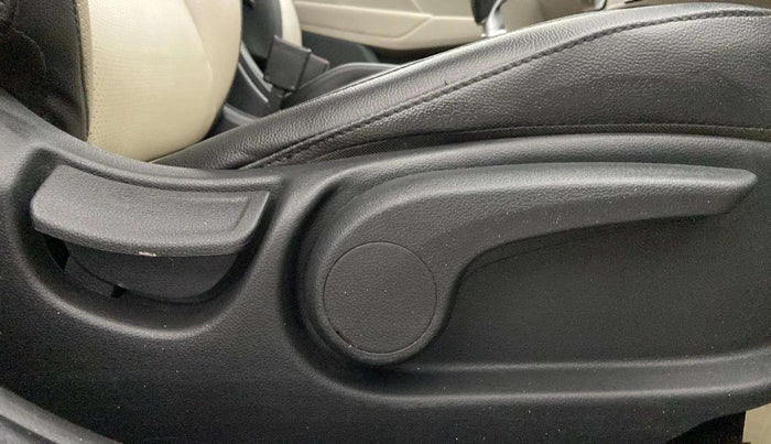 2019 Hyundai Verna 1.6 SX (O) CRDI MT, Diesel, Manual, 87,625 km, Driver Side Adjustment Panel