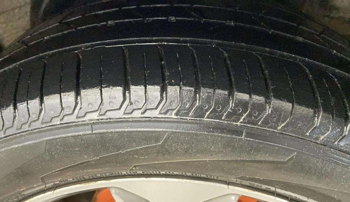 2019 Hyundai Verna 1.6 SX (O) CRDI MT, Diesel, Manual, 87,625 km, Right Rear Tyre Tread