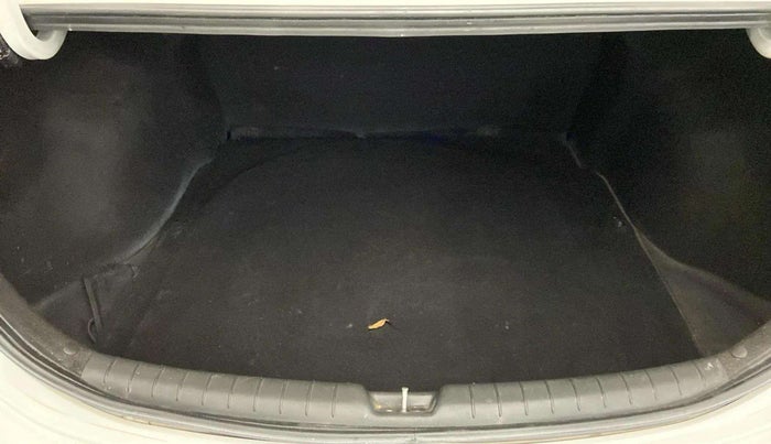 2019 Hyundai Verna 1.6 SX (O) CRDI MT, Diesel, Manual, 87,625 km, Boot Inside