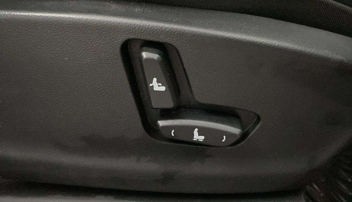 2019 MG HECTOR SHARP 1.5 DCT PETROL, Petrol, Automatic, 76,445 km, Driver Side Adjustment Panel