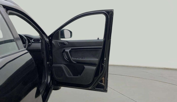 2023 Renault Kiger RXZ MT, Petrol, Manual, 62,769 km, RHS Front Door