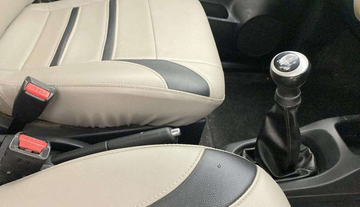 2013 Maruti Wagon R 1.0 VXI, Petrol, Manual, 73,689 km, Gear Lever