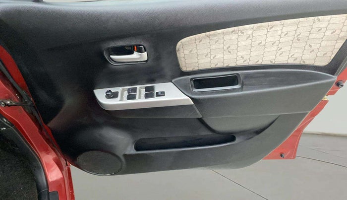 2013 Maruti Wagon R 1.0 VXI, Petrol, Manual, 73,689 km, Driver Side Door Panels Control