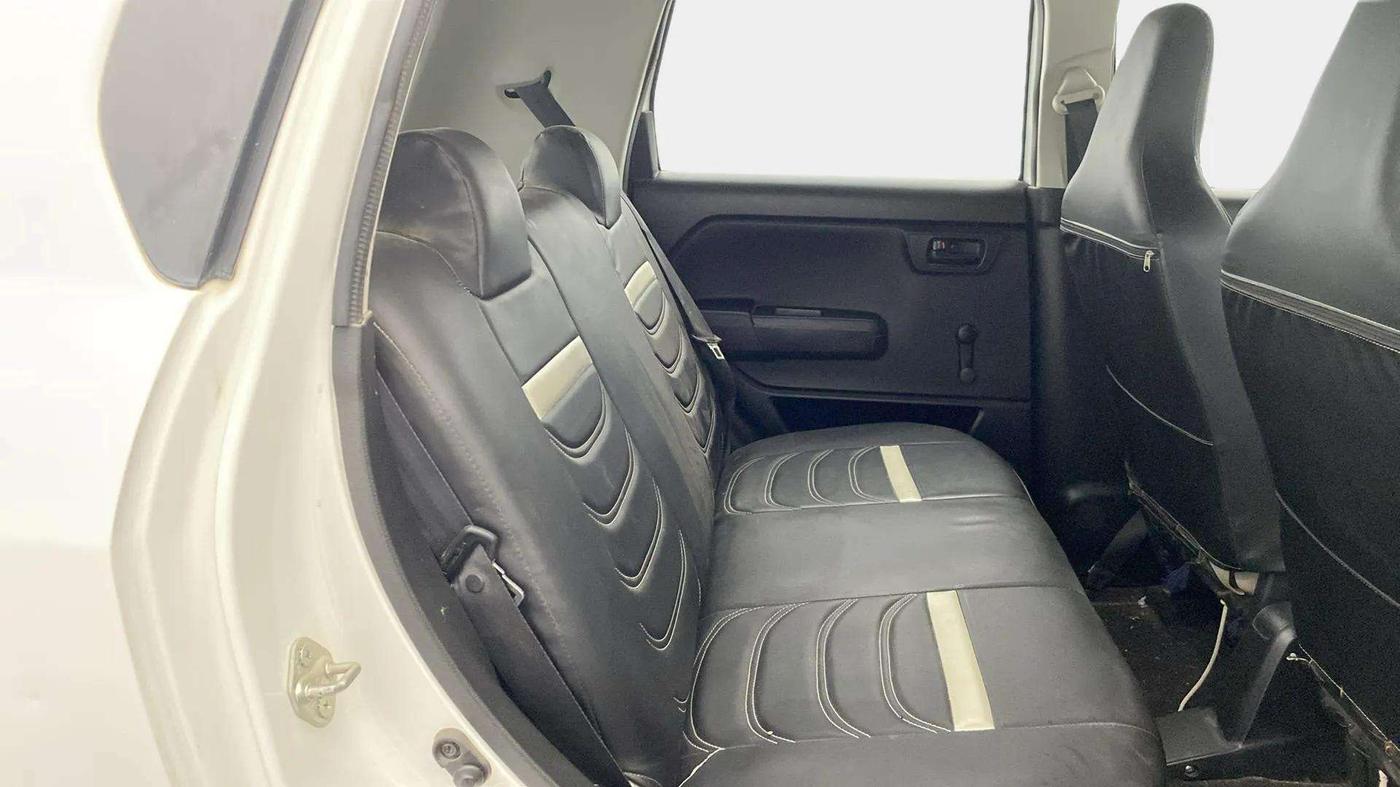 2023 Maruti New Wagon-R LXI 1.0, Petrol, Manual, 37,611 km, Right Side Rear Door Cabin