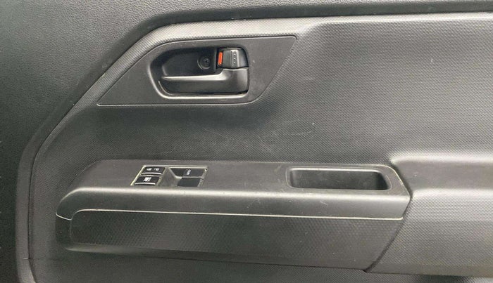 2023 Maruti New Wagon-R LXI 1.0, Petrol, Manual, 37,555 km, Driver Side Door Panels Control