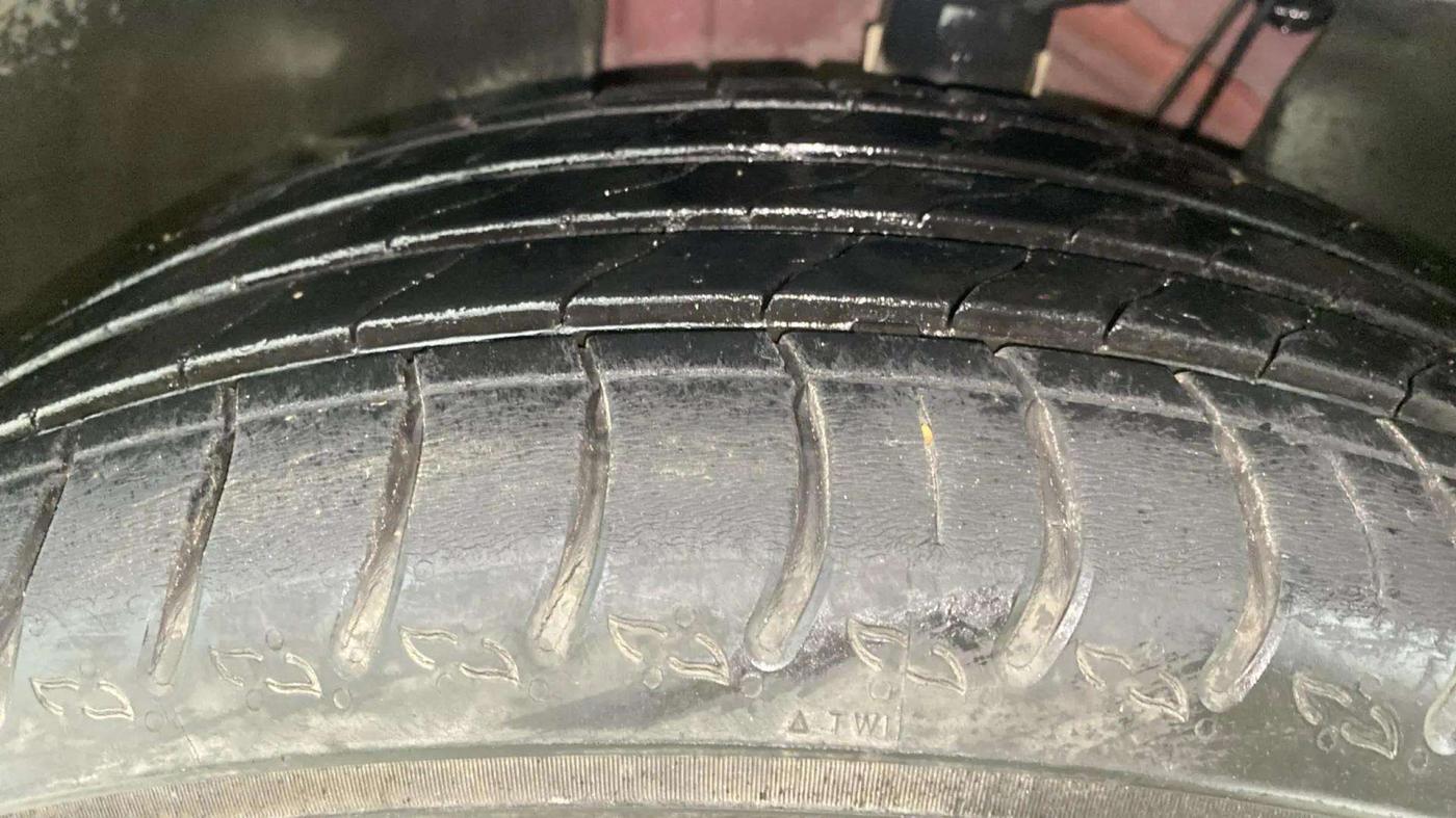 2022 Volkswagen TAIGUN GT PLUS 1.5 TSI DSG, Petrol, Automatic, 20,281 km, Right Front Tyre Tread