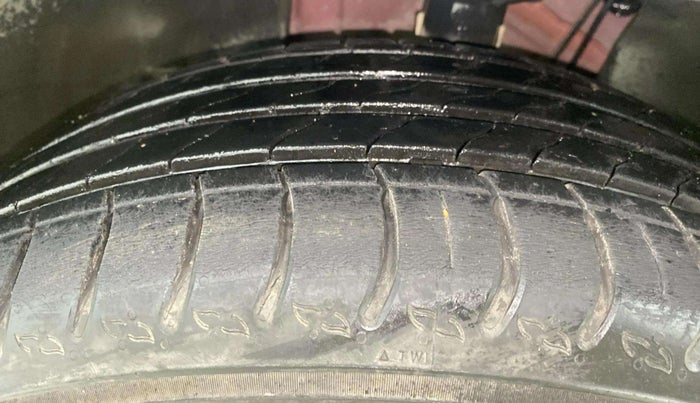 2022 Volkswagen TAIGUN GT PLUS 1.5 TSI DSG, Petrol, Automatic, 19,764 km, Right Front Tyre Tread