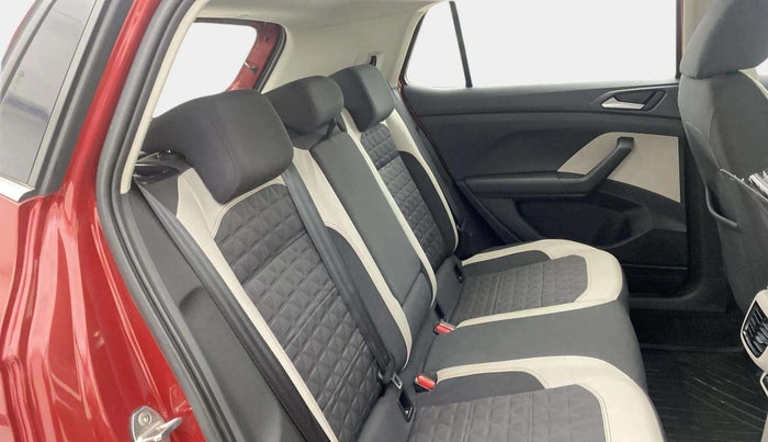 2022 Volkswagen TAIGUN GT PLUS 1.5 TSI DSG, Petrol, Automatic, 19,764 km, Right Side Rear Door Cabin