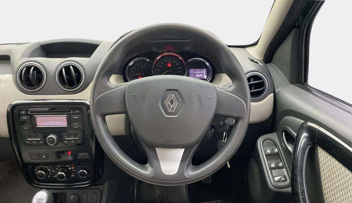 2015 Renault Duster 110 PS RXL DIESEL, Diesel, Manual, 1,04,664 km, Steering Wheel Close Up