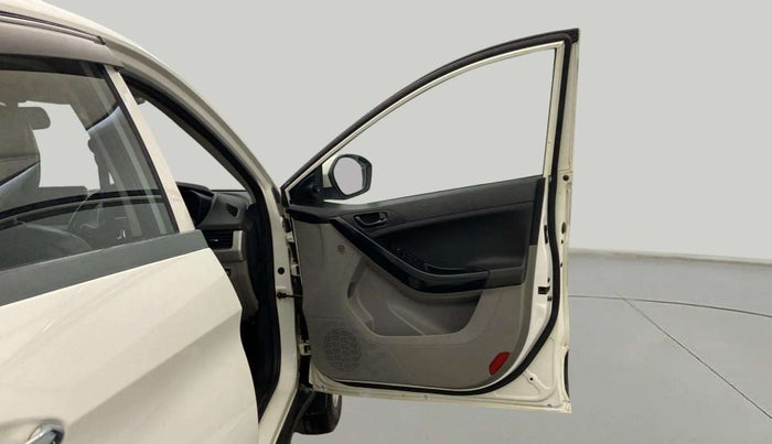 2019 Tata NEXON XMA PETROL, CNG, Automatic, 63,011 km, RHS Front Door