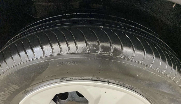 2019 Tata NEXON XMA PETROL, CNG, Automatic, 63,011 km, Right Rear Tyre Tread