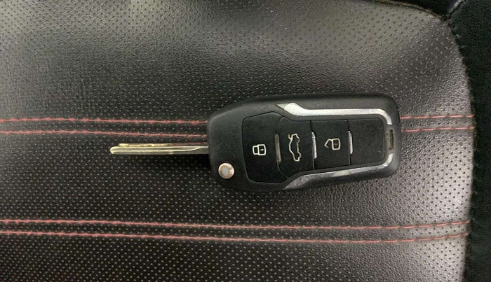 2019 Tata NEXON XMA PETROL, CNG, Automatic, 63,011 km, Key Close Up