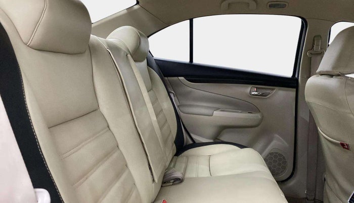 2015 Maruti Ciaz ZXI, Petrol, Manual, 53,548 km, Right Side Rear Door Cabin