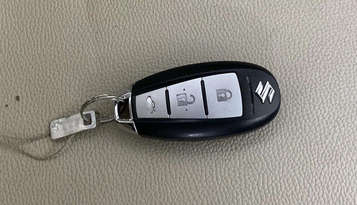 2015 Maruti Ciaz ZXI, Petrol, Manual, 53,548 km, Key Close Up
