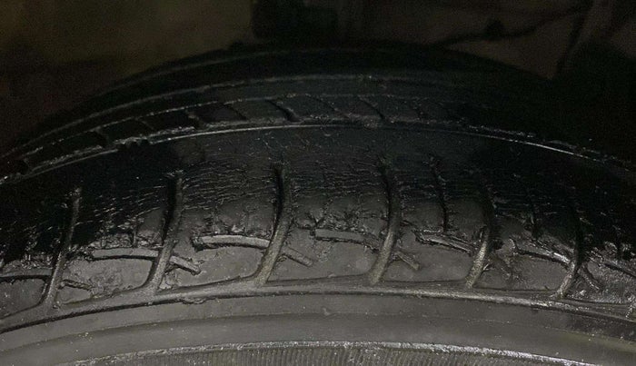 2015 Maruti Ciaz ZXI, Petrol, Manual, 53,548 km, Right Front Tyre Tread
