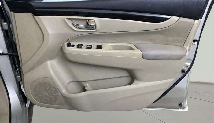 2015 Maruti Ciaz ZXI, Petrol, Manual, 53,548 km, Driver Side Door Panels Control