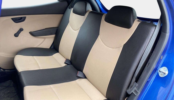2015 Hyundai Eon ERA +, Petrol, Manual, 26,320 km, Right Side Rear Door Cabin