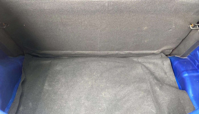 2015 Hyundai Eon ERA +, Petrol, Manual, 26,320 km, Boot Inside