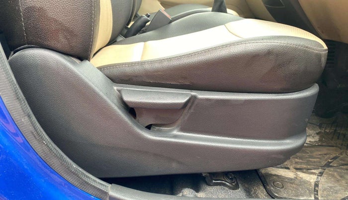 2015 Hyundai Eon ERA +, Petrol, Manual, 26,320 km, Driver Side Adjustment Panel