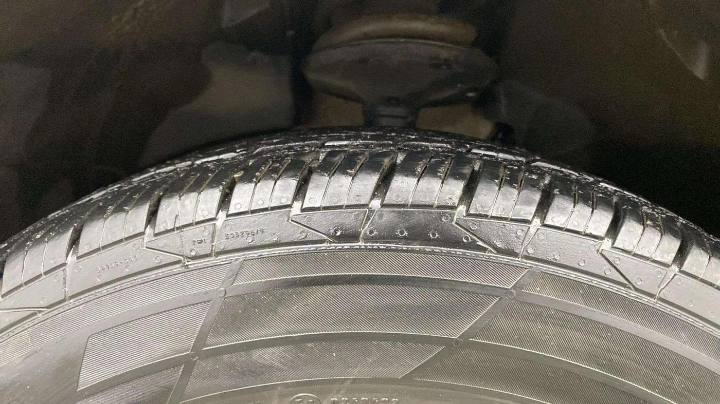 2019 Nissan Kicks XL DIESEL, Diesel, Manual, 63,341 km, Left Front Tyre Tread