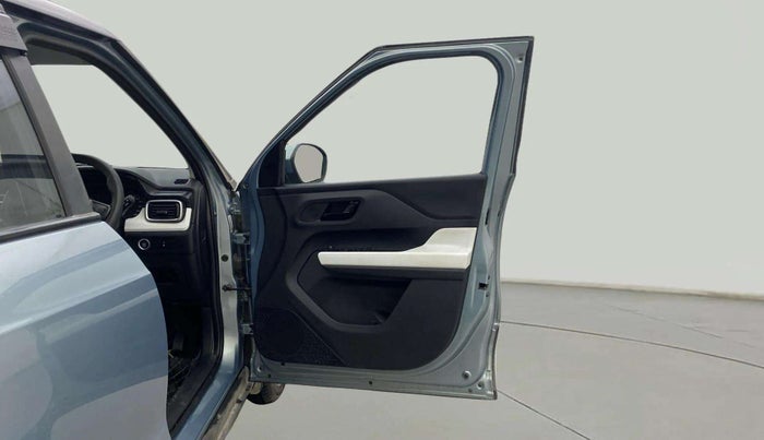 2022 Tata PUNCH ACCOMPLISHED DAZZLE PACK AMT, Petrol, Automatic, 24,708 km, RHS Front Door