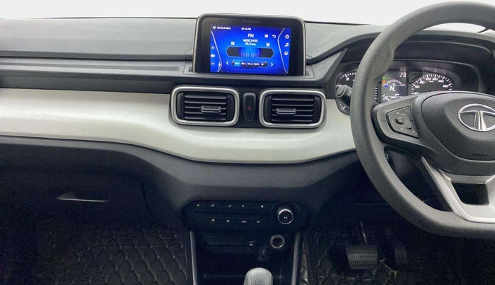 2022 Tata PUNCH ACCOMPLISHED DAZZLE PACK AMT, Petrol, Automatic, 24,708 km, Air Conditioner