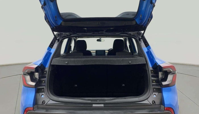 2022 Renault Kiger RXT (O) AMT DUAL TONE, Petrol, Automatic, 29,435 km, Boot Open Zoomed View
