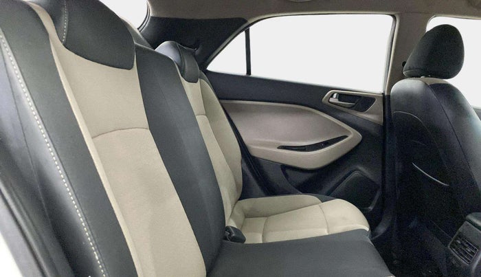 2015 Hyundai Elite i20 MAGNA 1.2, Petrol, Manual, 37,745 km, Right Side Rear Door Cabin