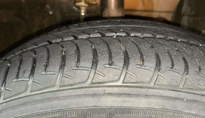 2018 Datsun Go T, Petrol, Manual, 18,770 km, Right Front Tyre Tread