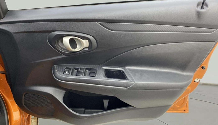 2018 Datsun Go T, Petrol, Manual, 18,770 km, Driver Side Door Panels Control