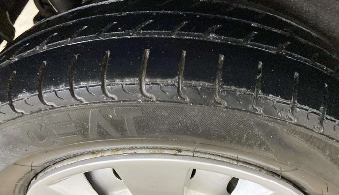 2018 Maruti Wagon R 1.0 LXI CNG, CNG, Manual, 40,403 km, Left Front Tyre Tread